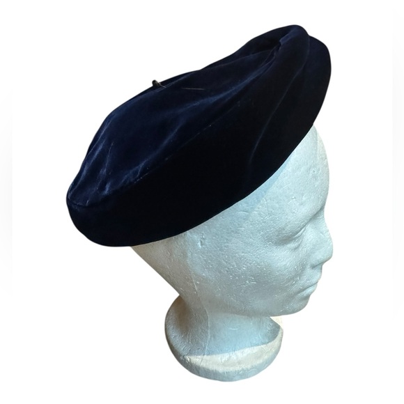 1940s/50s Bete Dark Blue Velvet Beret w/Pin‎ - Picture 4 of 7